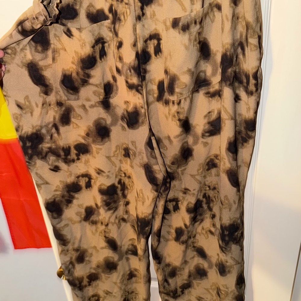Simply Vera Vera Wang  Pants in Tan and Black
